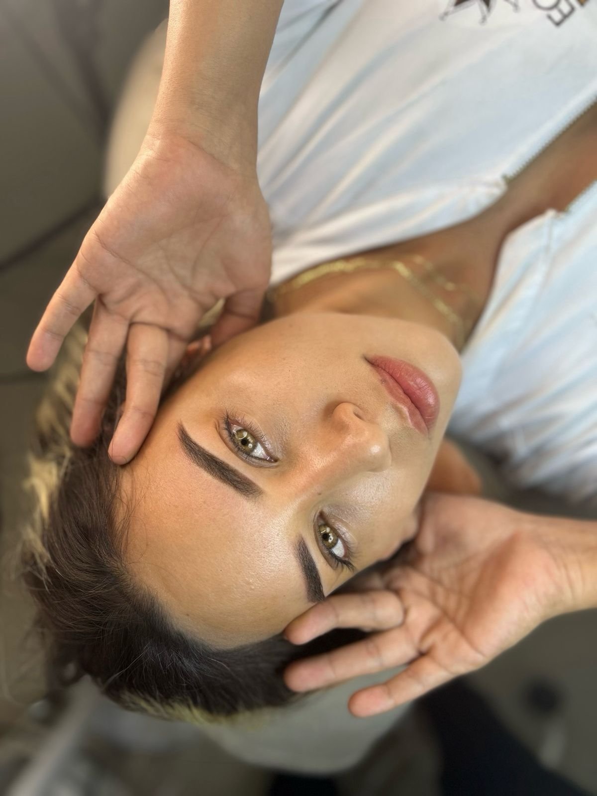 Microblading y Sombreado de Cejas